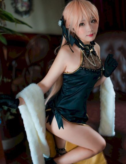 美女被操